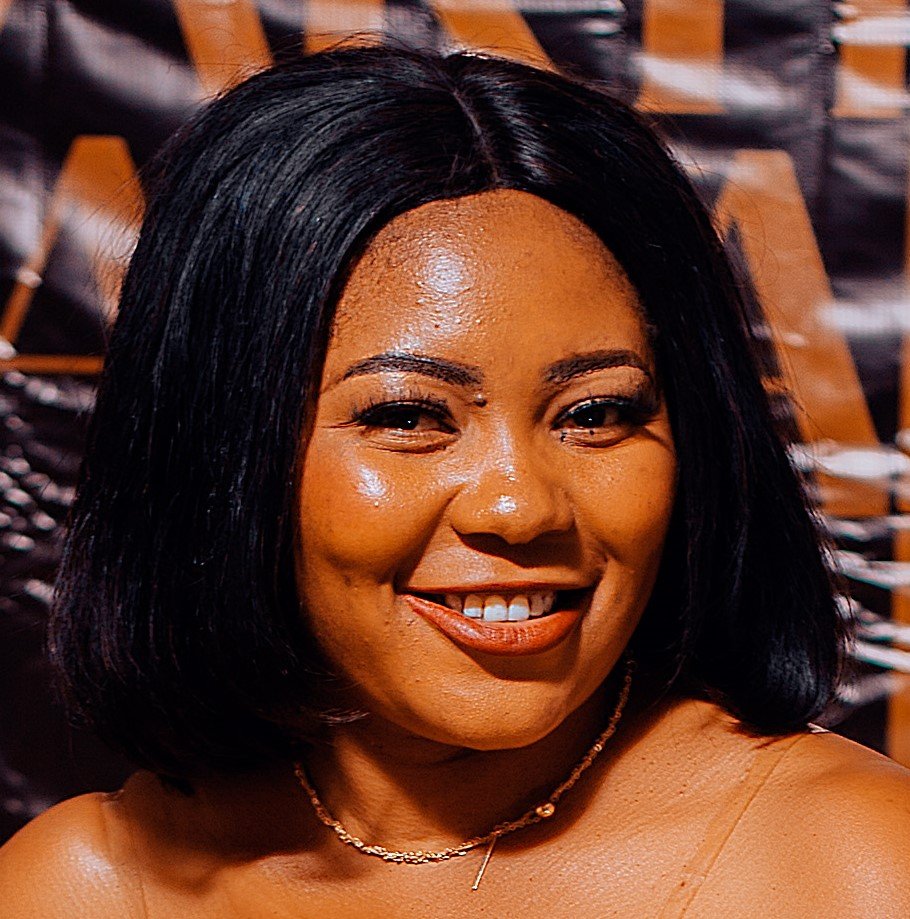 Gloria Nalumino